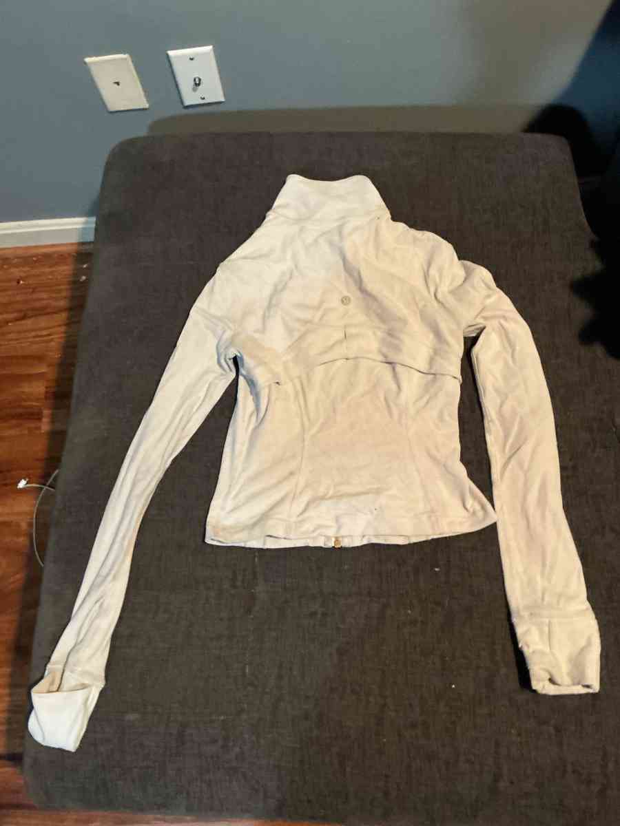 gold and white lululemon jacket