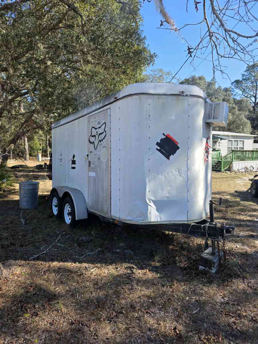 2004 Gladiator 14 enclosed trailer custom - Lecanto, Florida - FleaMarketBay