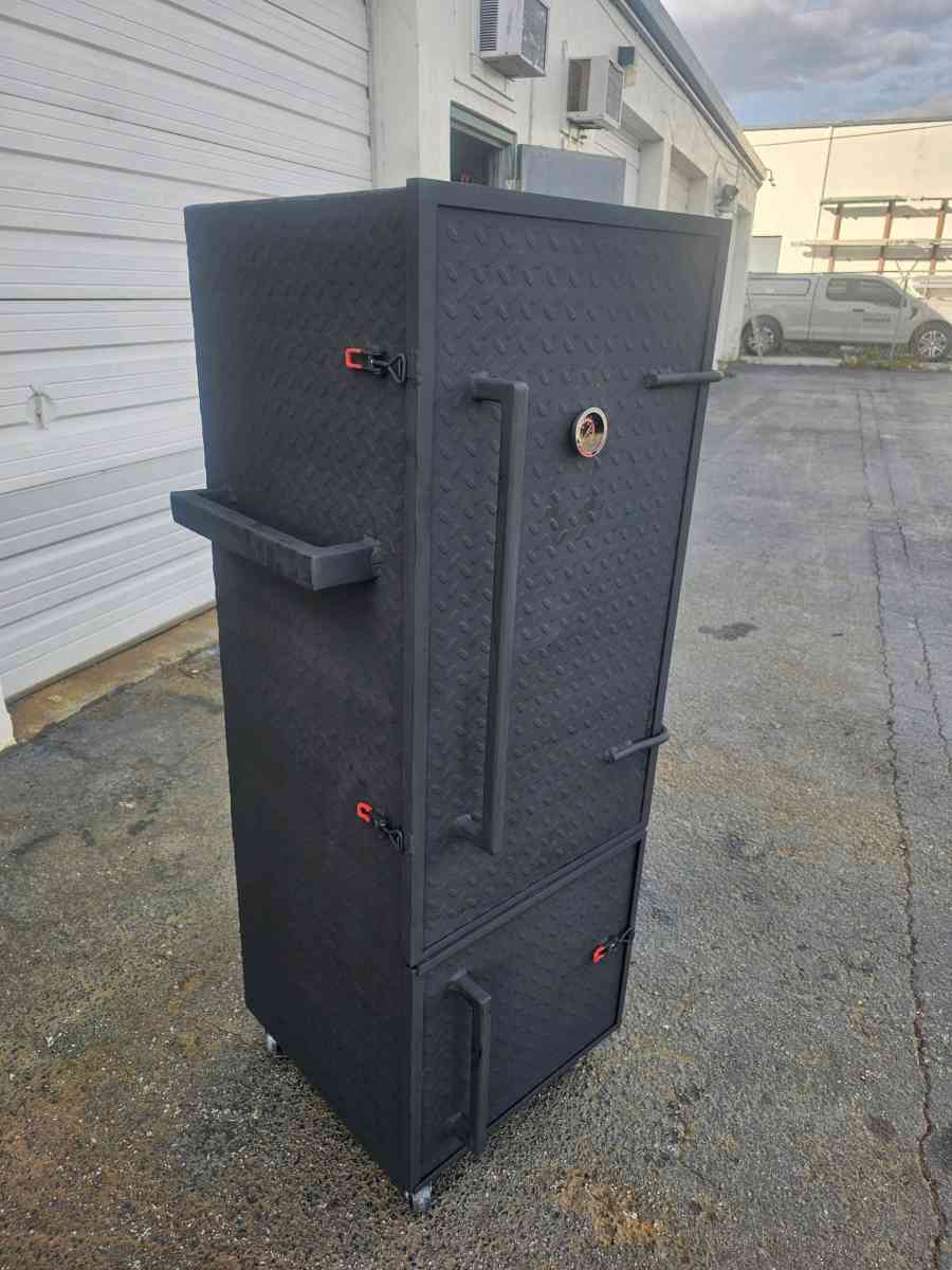 smoker an grill in one - West Palm Beach, Florida - FleaMarketBay