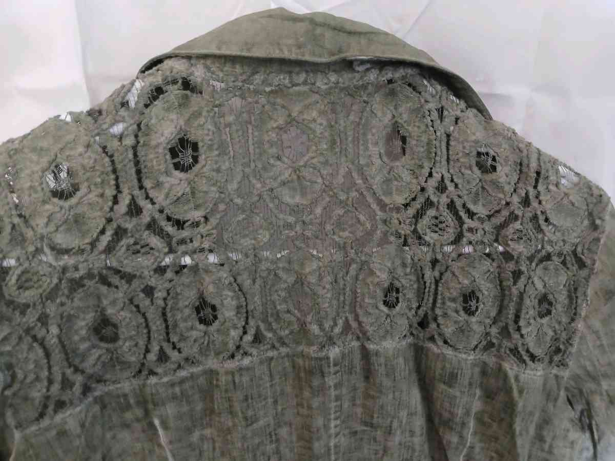 Robe Long - Banning, California - FleaMarketBay