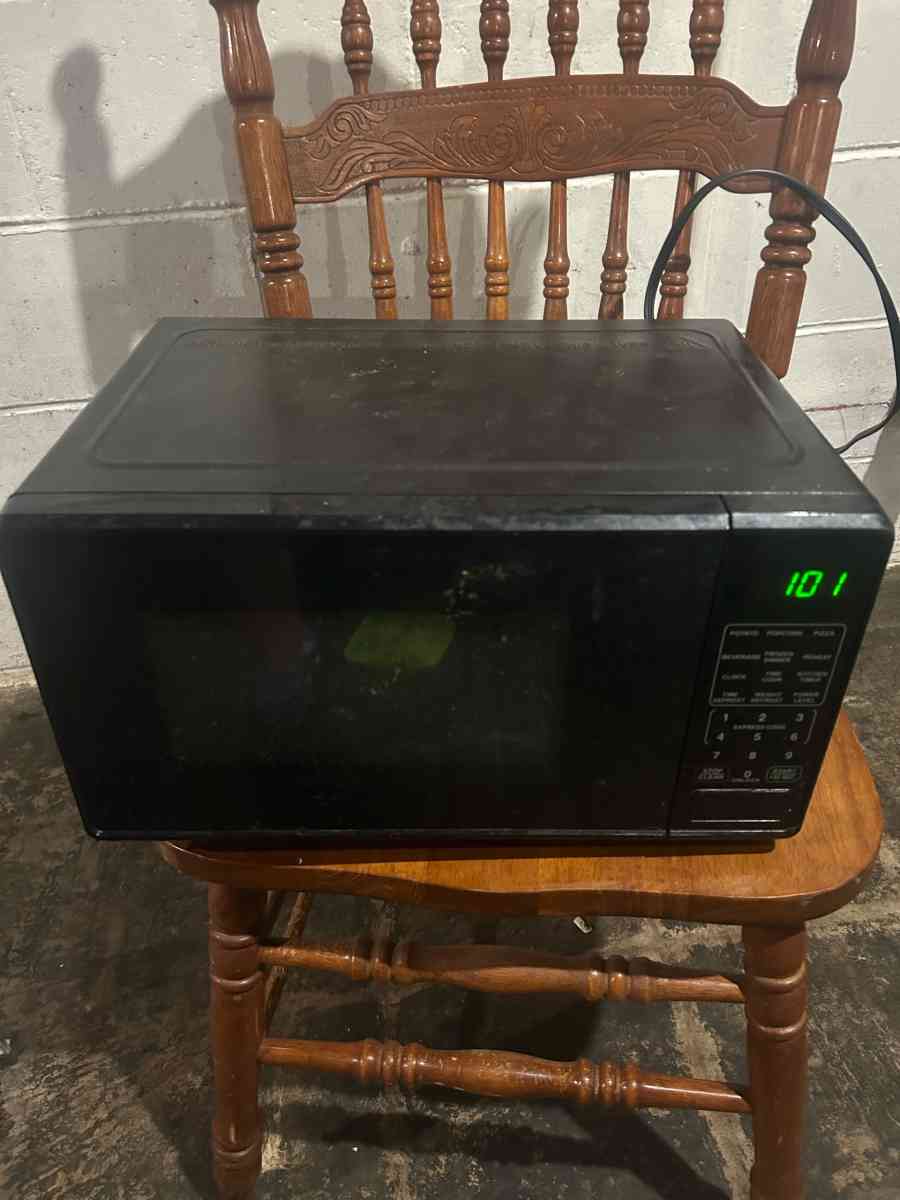 microwave - Black, Missouri - FleaMarketBay