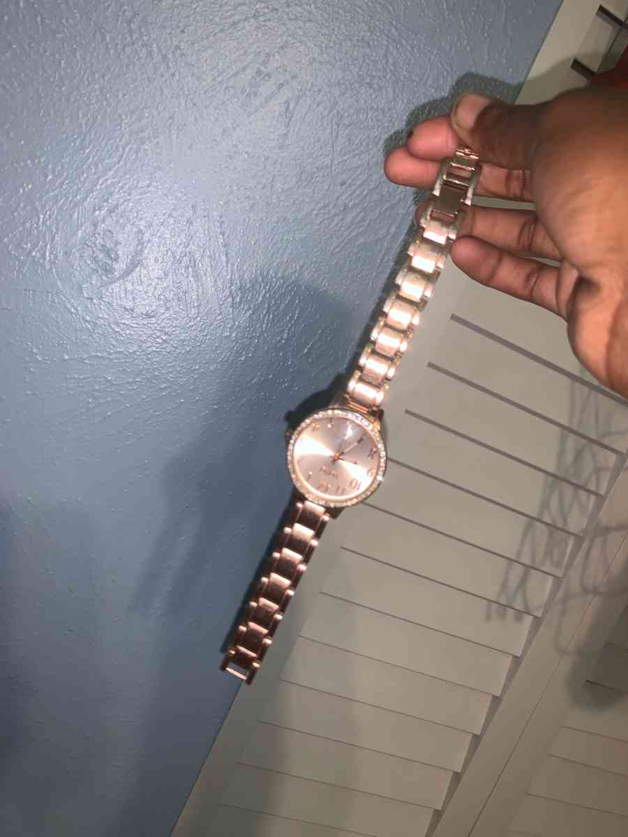 xoxo gold plated watch - Tampa, Florida - FleaMarketBay