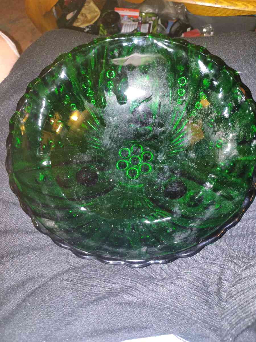 Anchor Hocking Forrest Green Burple Bowl 9 Depression glass - Canton, Ohio