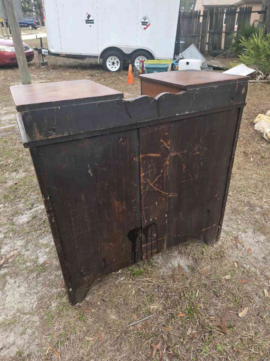 Victorian dresser - Citra, Florida - FleaMarketBay
