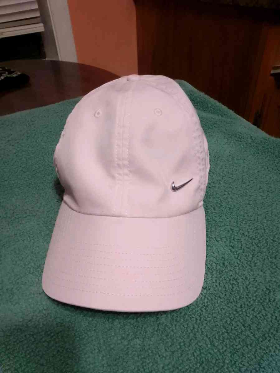 Pink Nike Hat - Corning, Arkansas - FleaMarketBay