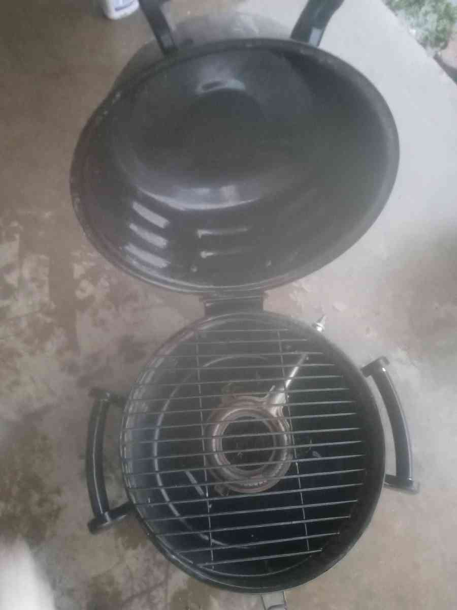 Brinkman Tabletop Propane Grill - Fort Worth, Texas - FleaMarketBay