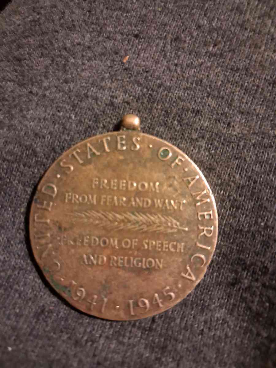 ww2 victory pendent for necklace - Clearwater Beach, Florida