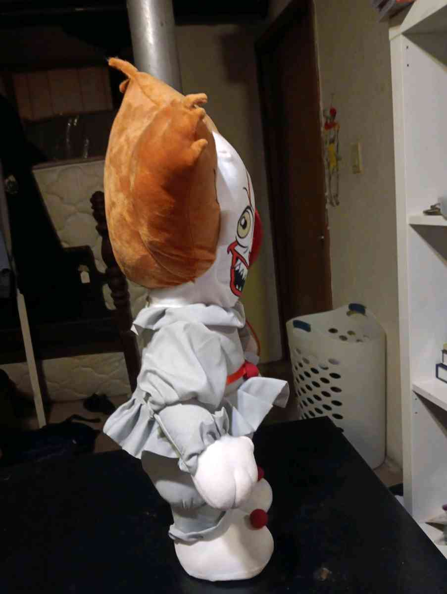 pennywise standing doll - Powder Springs, Georgia - FleaMarketBay