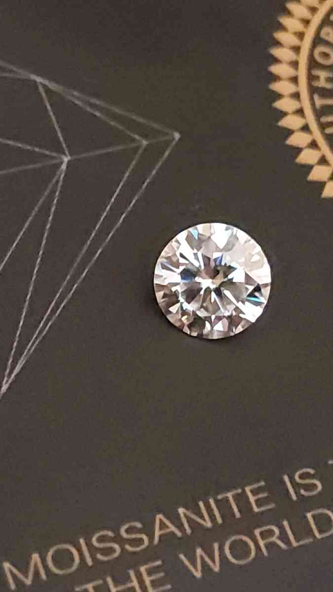1ct VVS1 D brilliant moissanite certified - Knoxville, Tennessee - FleaMarketBay