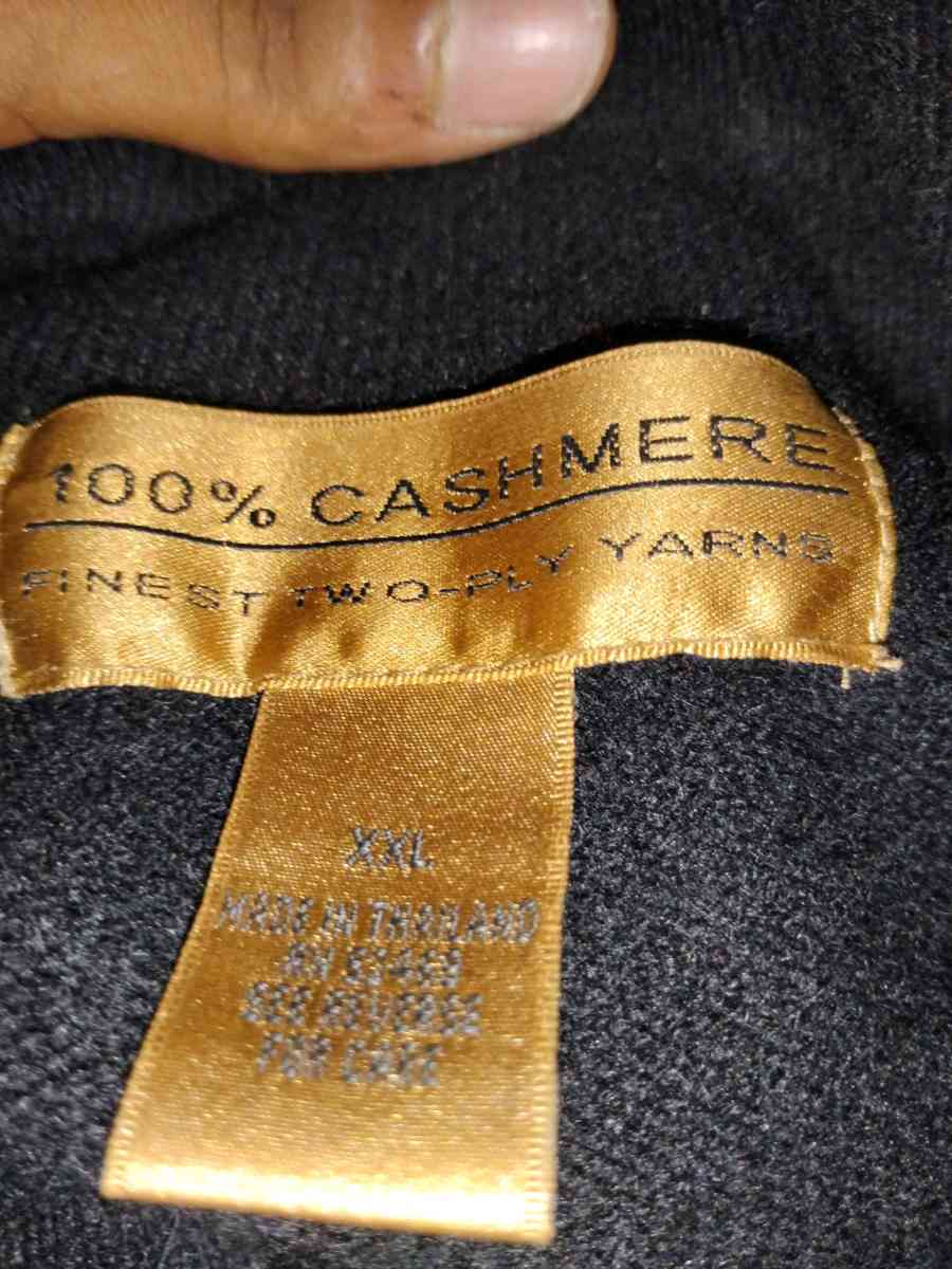 cashmere sweater - Austin, Texas - FleaMarketBay
