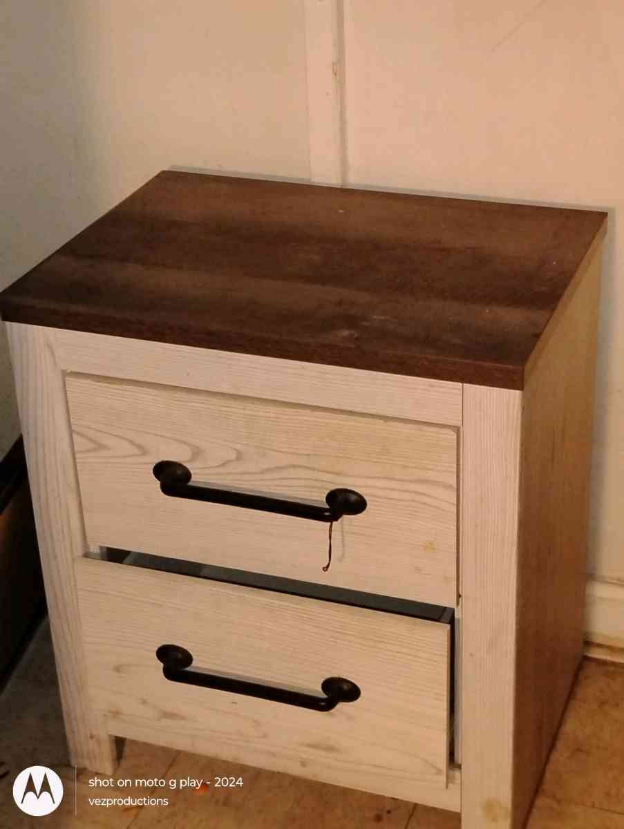 three piece bedroom set Ashley threepiece queen size - Durham, North Carolina - FleaMarketBay