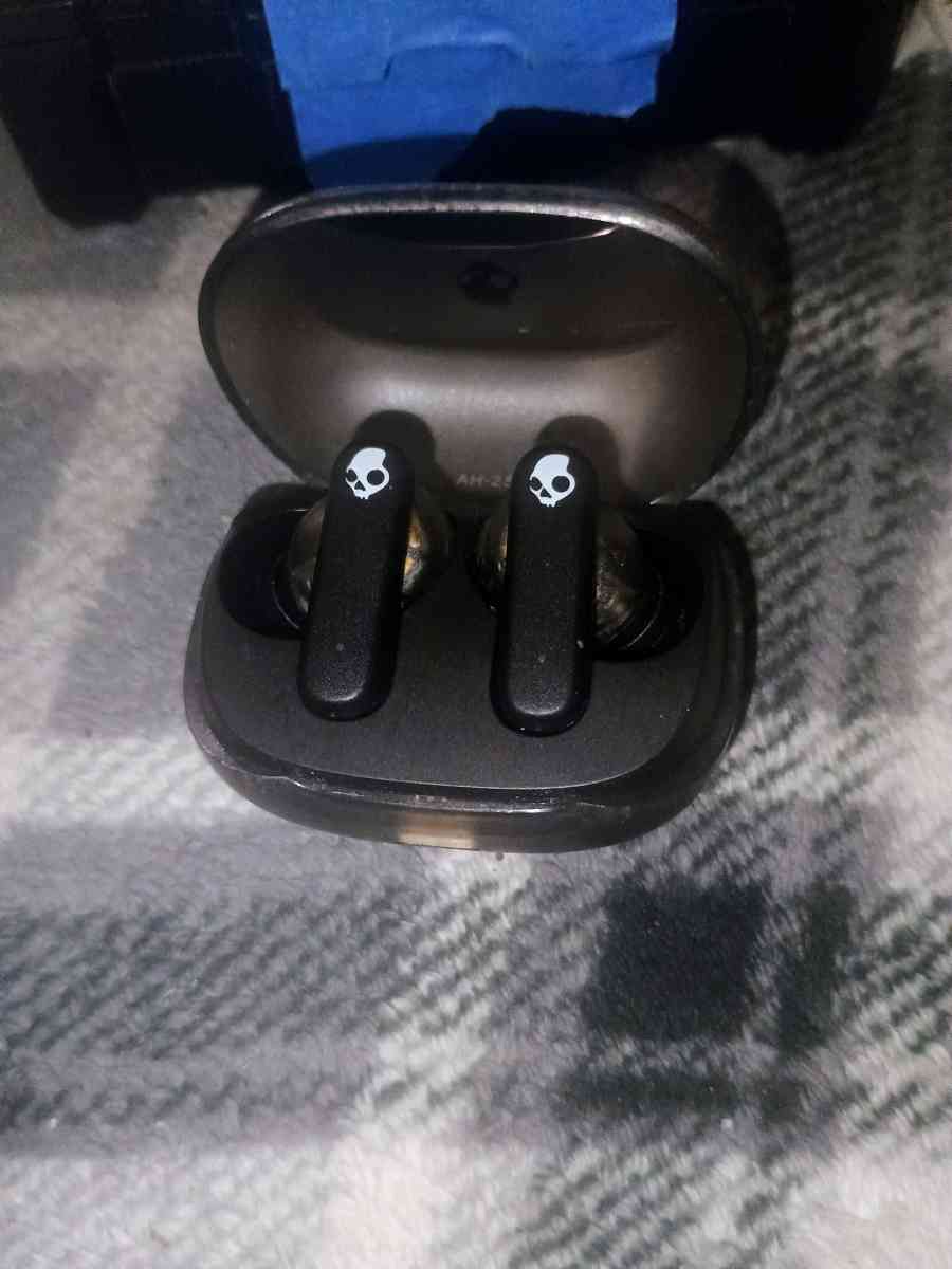 smoken buds Skullcandy wireless earbuds - Seaford, Delaware
