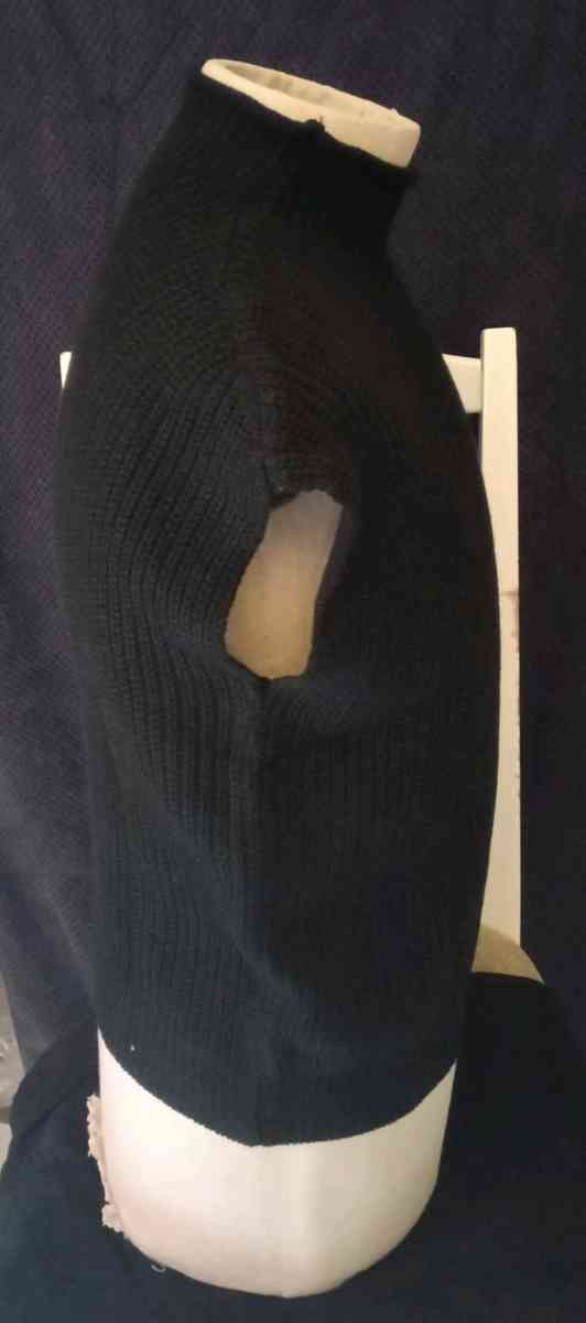 Mock Neck sleeveless Ribbed Sweater Vest - Los Angeles, California - FleaMarketBay