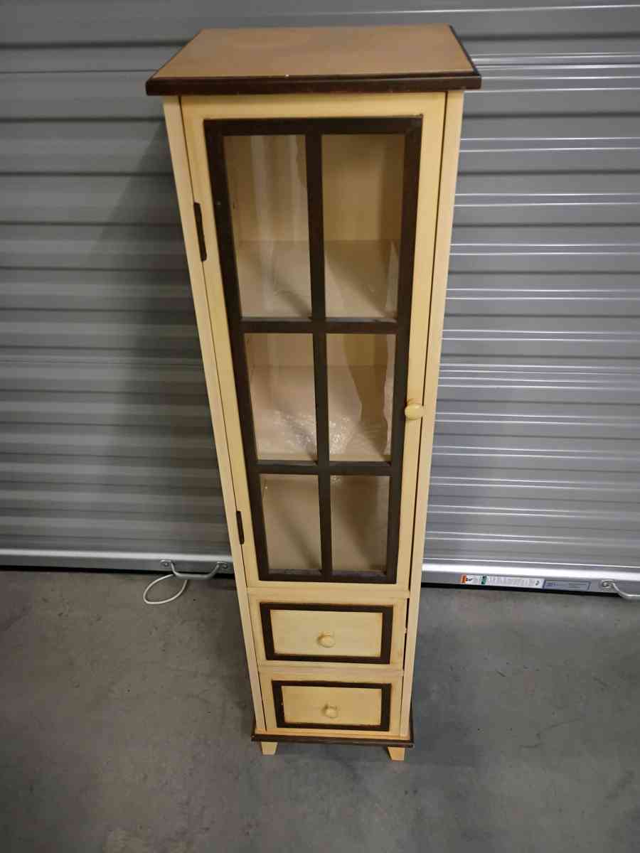 Storage Cabinet - Issaquah, Washington - FleaMarketBay