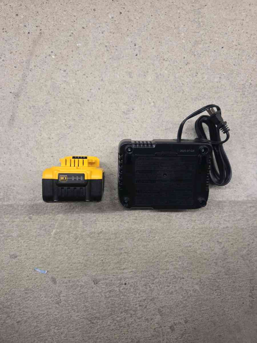 dewalt 5ah battery and charger - Falls Church, Virginia - FleaMarketBay