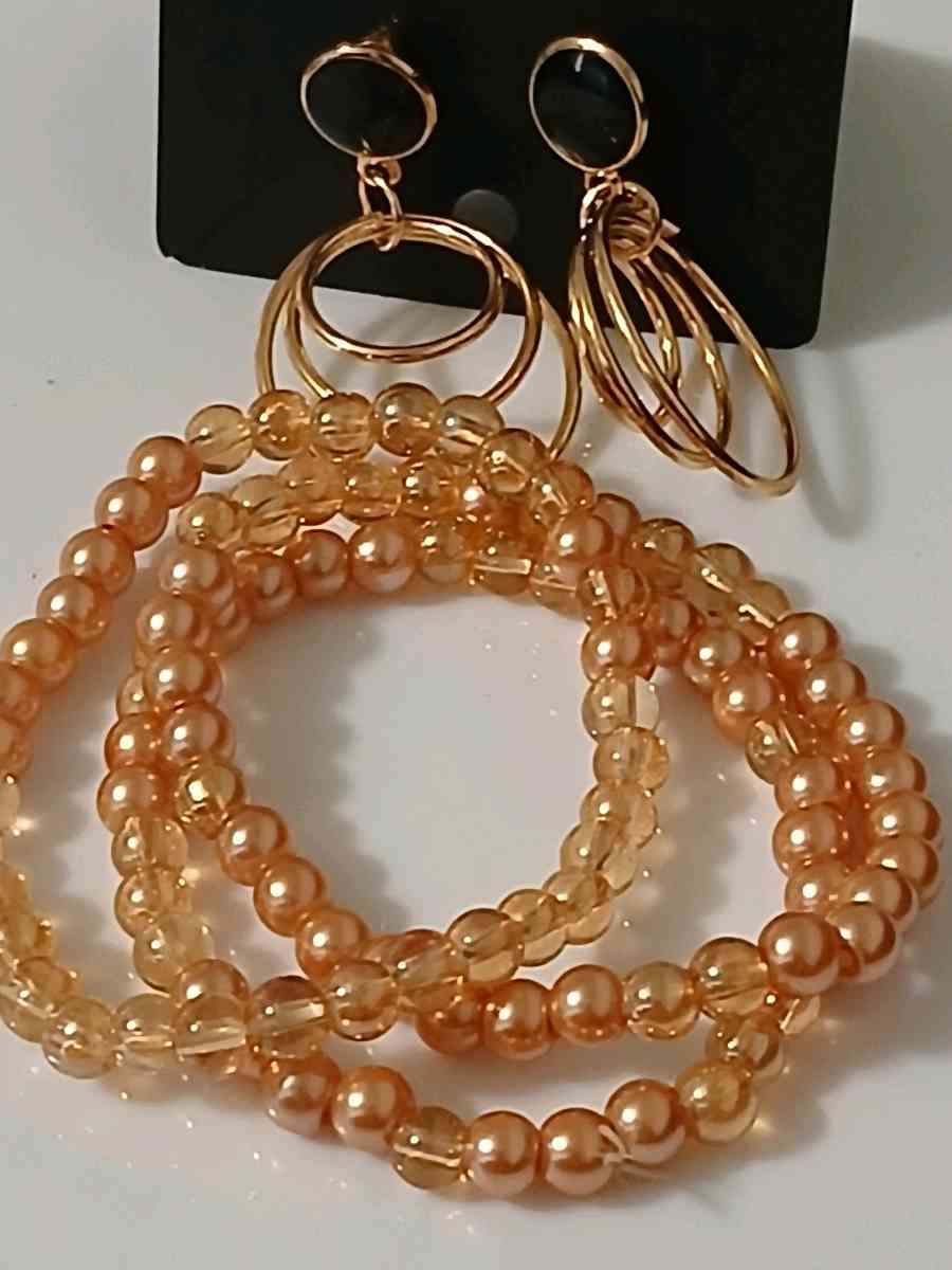 createdjewelsmadebysista - Akron, Colorado