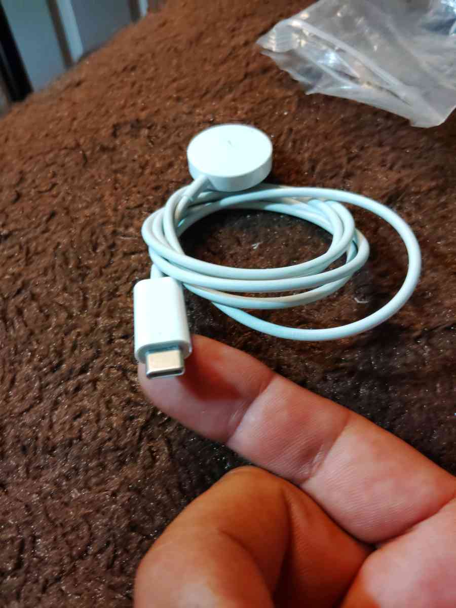 apple watch magnet charger N apple airpods3 left side - North Hills, California - FleaMarketBay