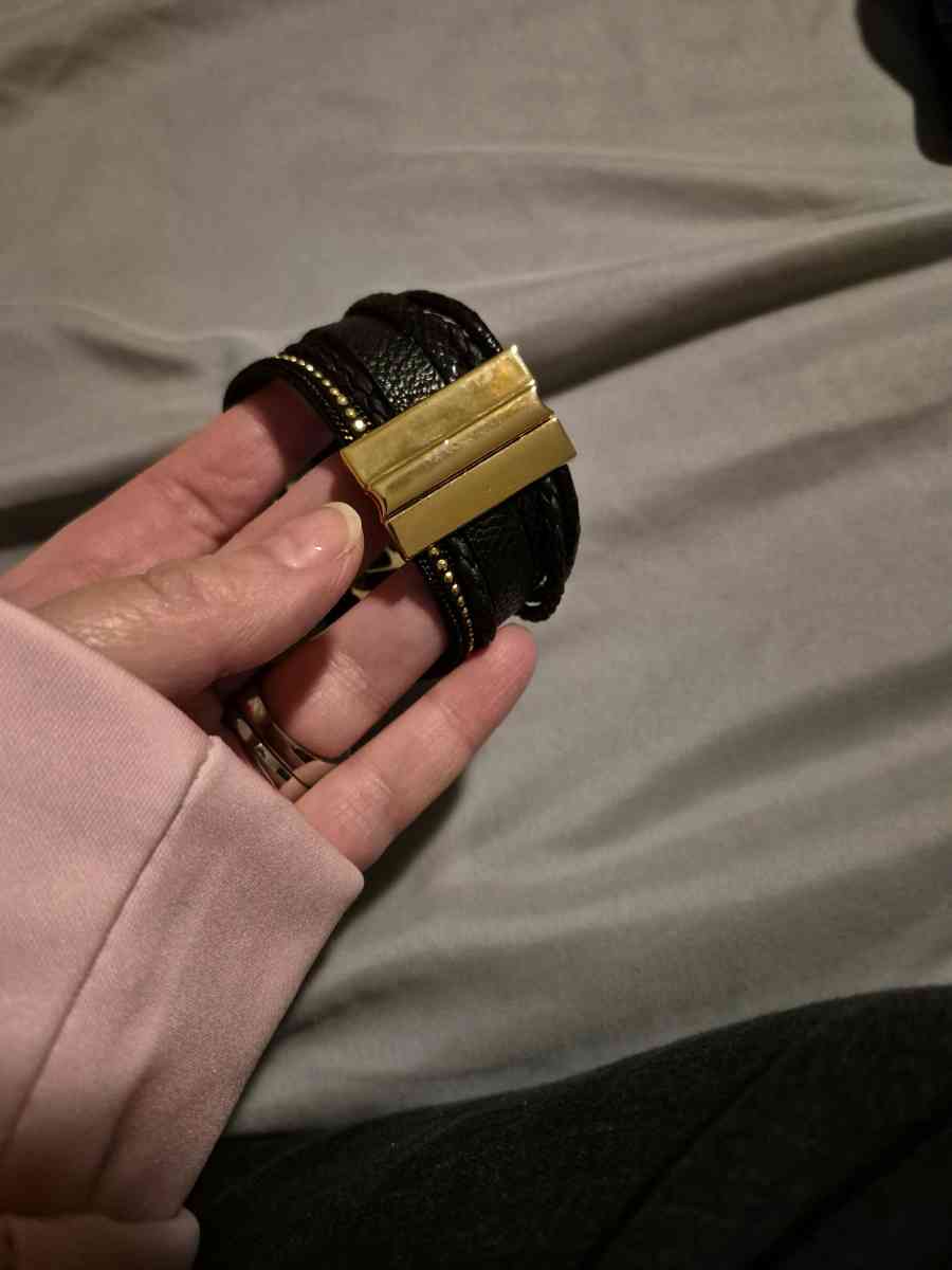 NEW Genuine black leather gold owl bracelet - New Baltimore, Michigan - FleaMarketBay