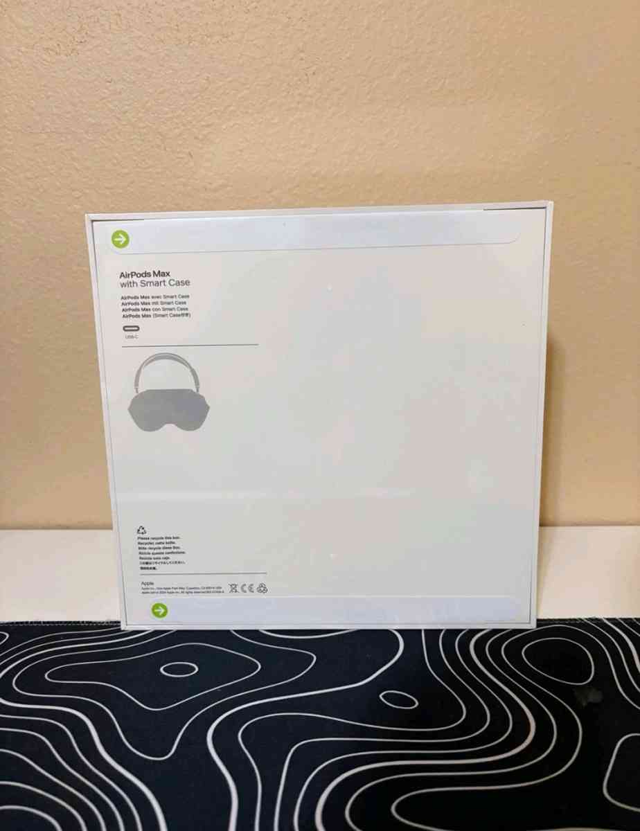 Airpods Max - New York, New York - FleaMarketBay
