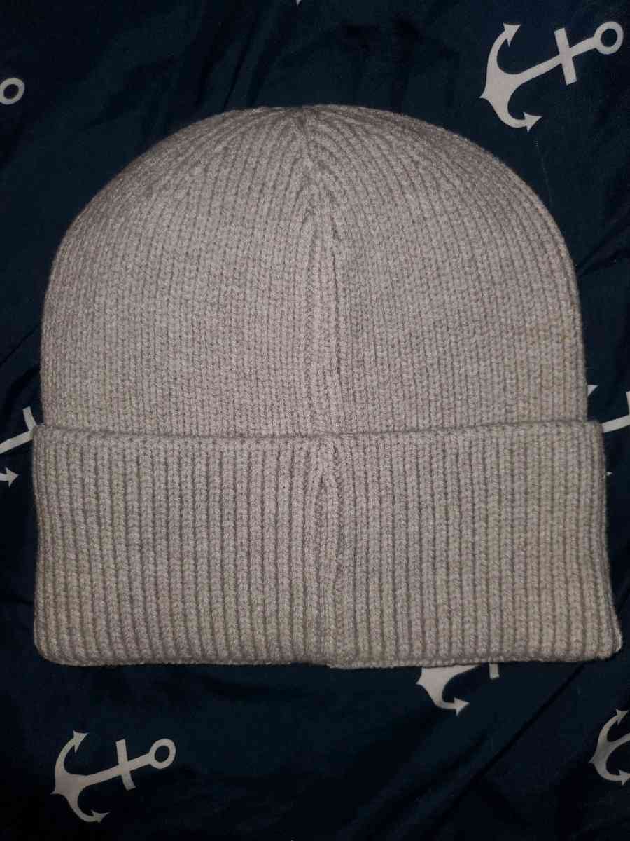 Hermes Gray Knit Beanie with Logo Patch - Chester Gap, Virginia - FleaMarketBay