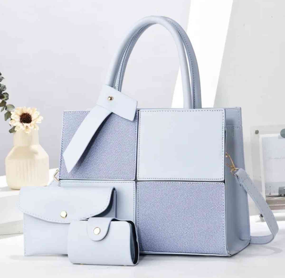 Womens Elegant Handbag Set  Tote Crossbody  Wallet 3Piece Se - Worcester, Massachusetts - FleaMarketBay