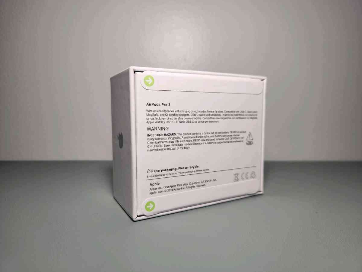 AirPods Pro 3rd Generation - Alexandria, Virginia - FleaMarketBay