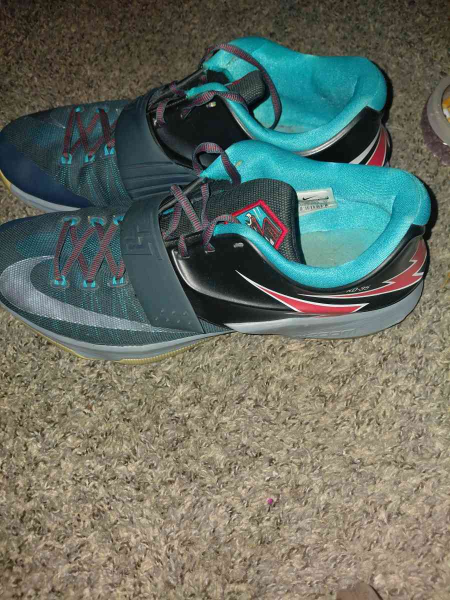 shoes - Westland, Michigan