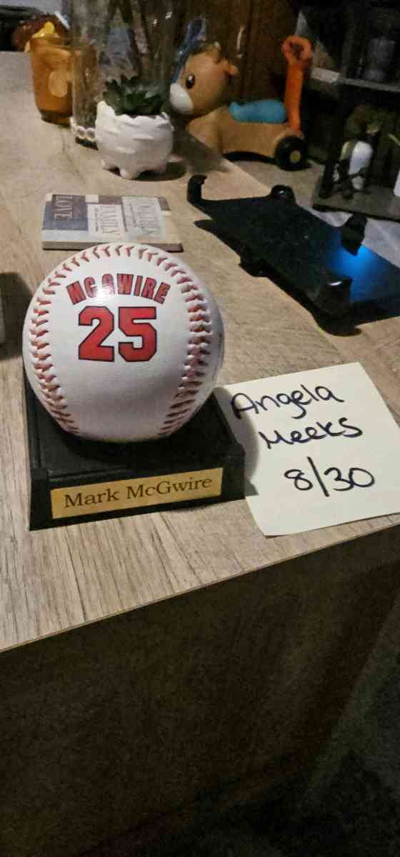 Mark McGwire Replica Signature Baseball w Card - Benson, North Carolina - FleaMarketBay