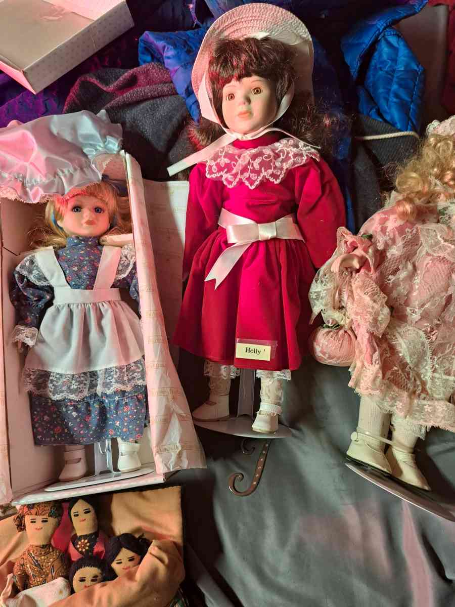 porcelain dolls that are new just some not in boxes - Turnerville, Georgia