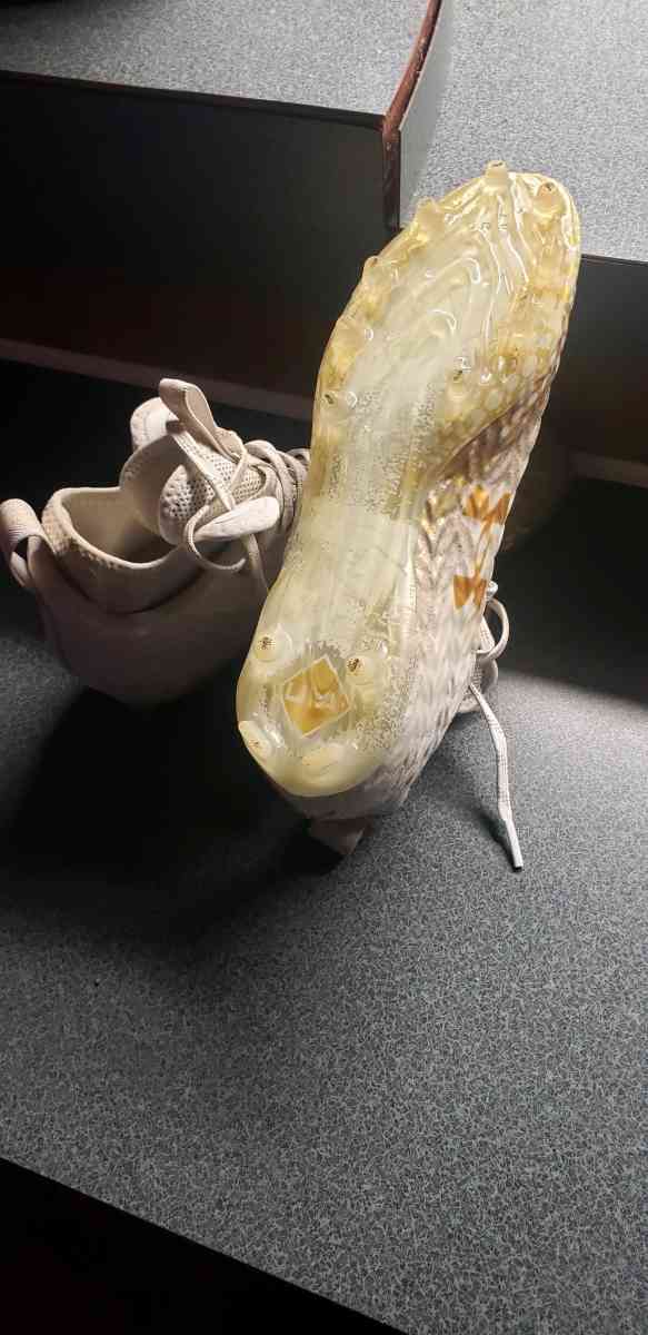 soccer cleats - Prosser, Washington - FleaMarketBay