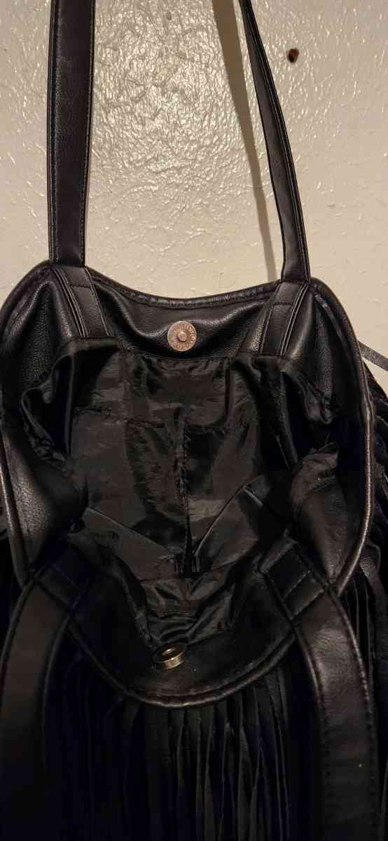 Black Bag - Shreveport, Louisiana - FleaMarketBay