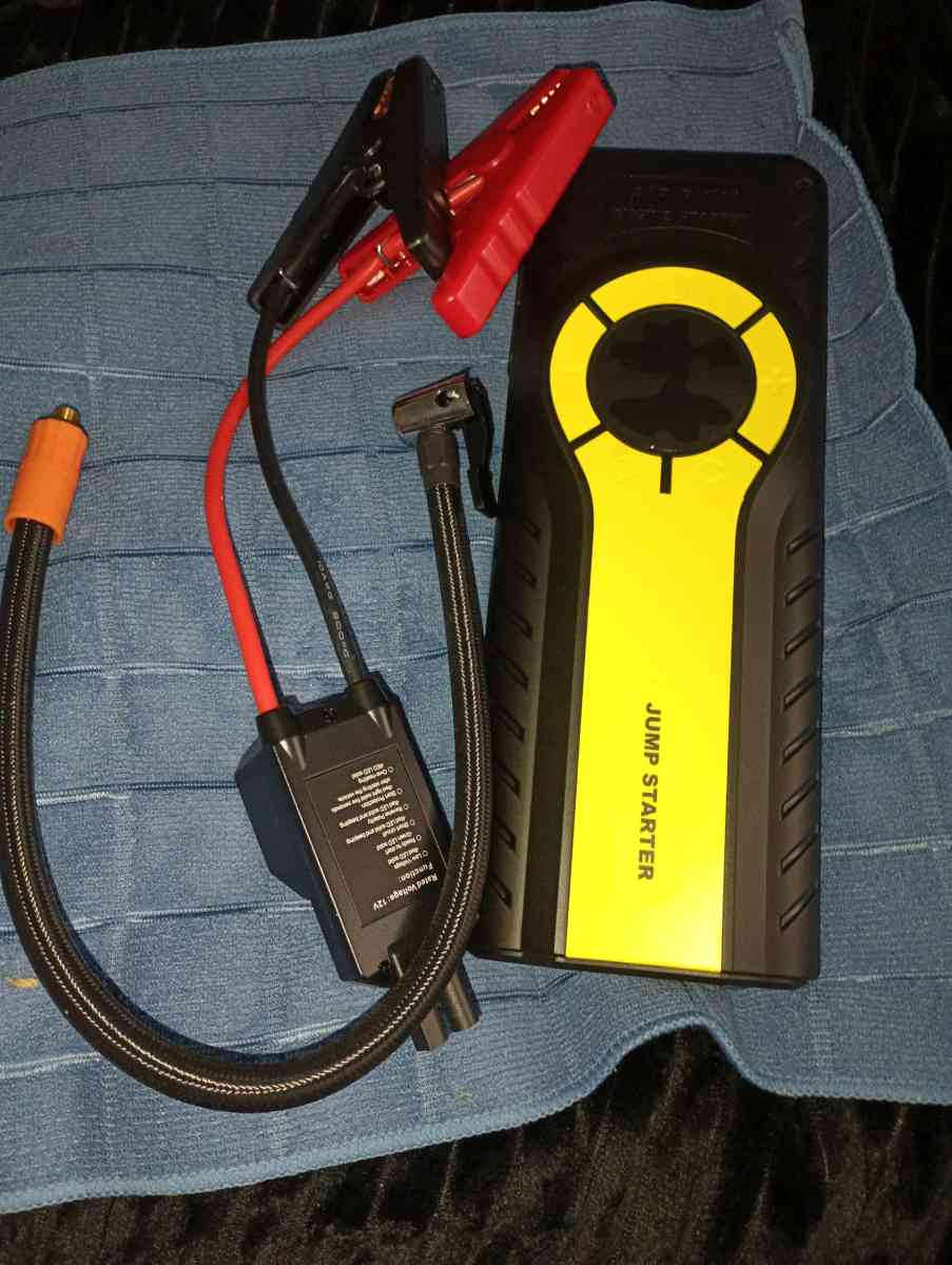 New 7000AMP Jump Starter with Tire Air Inflator - Wichita, Kansas - FleaMarketBay