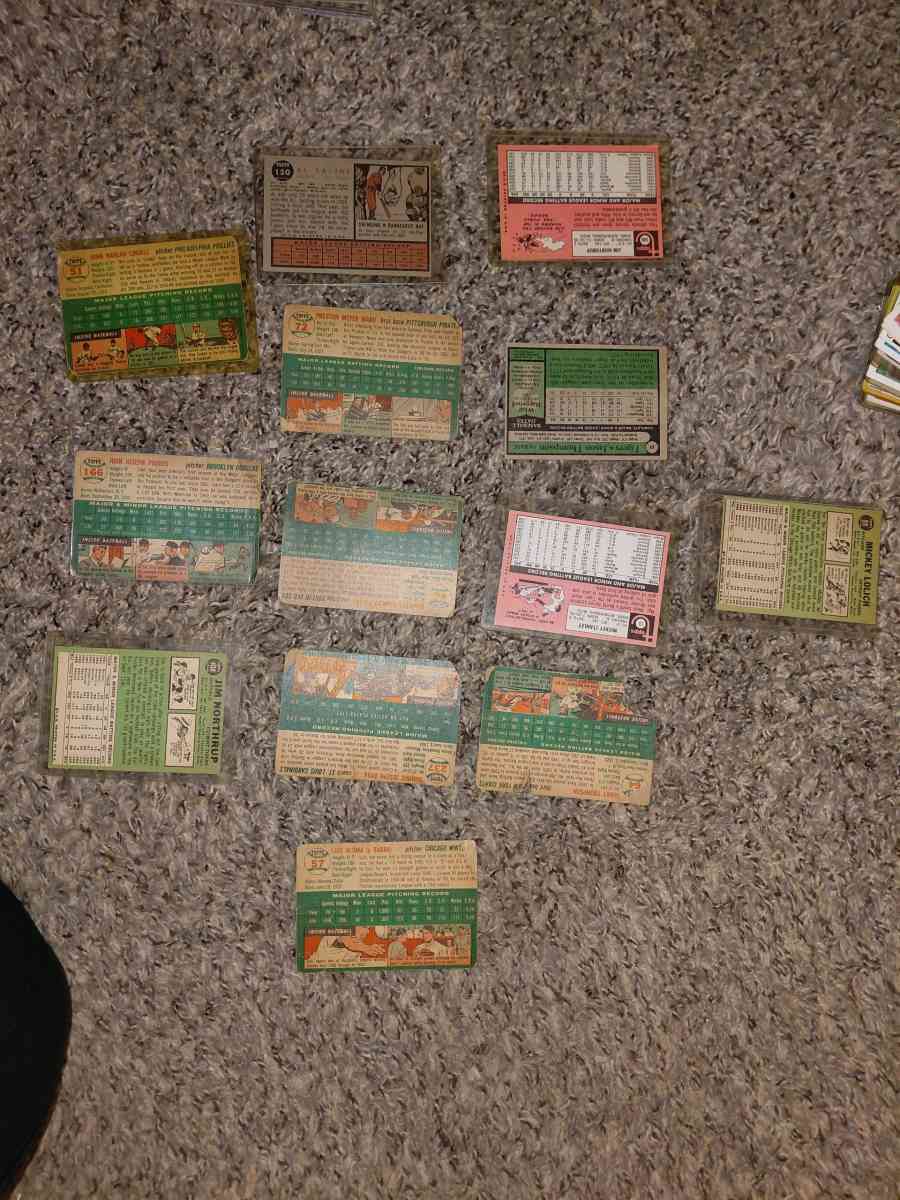 Baseball cards - Westland, Michigan - FleaMarketBay
