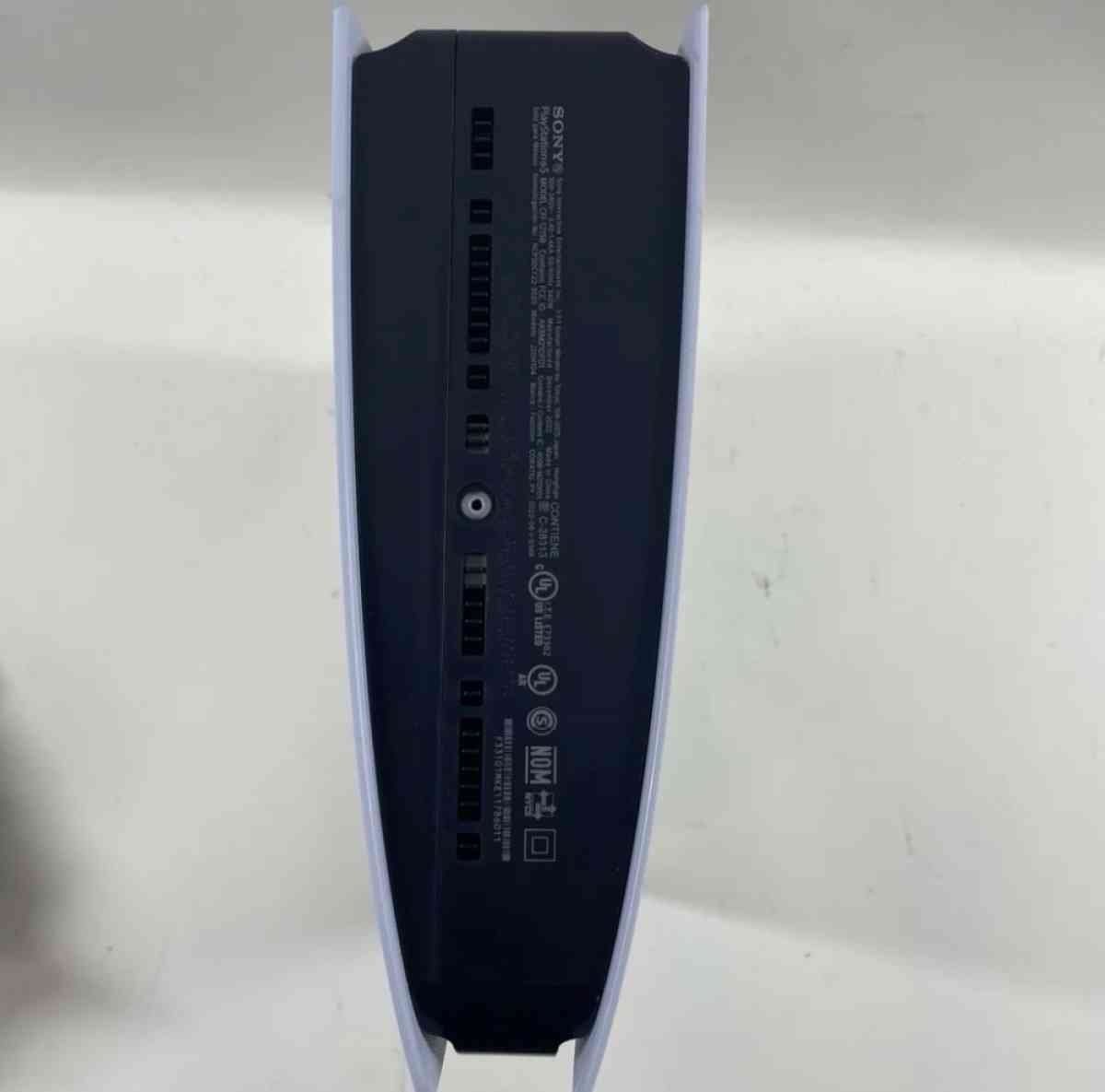 Im selling a ps5 - Houston, Texas - FleaMarketBay