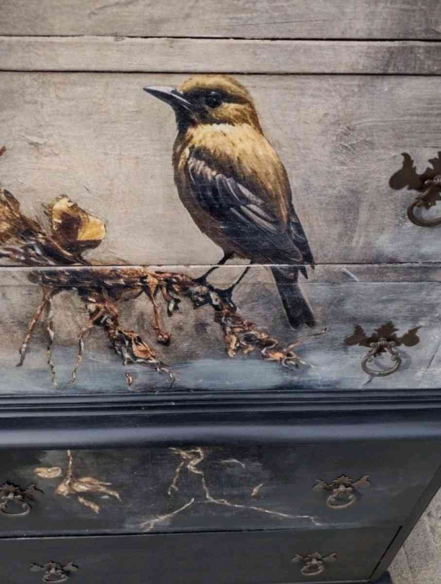 Used Wooden dresser - Altamonte Springs, Florida - FleaMarketBay