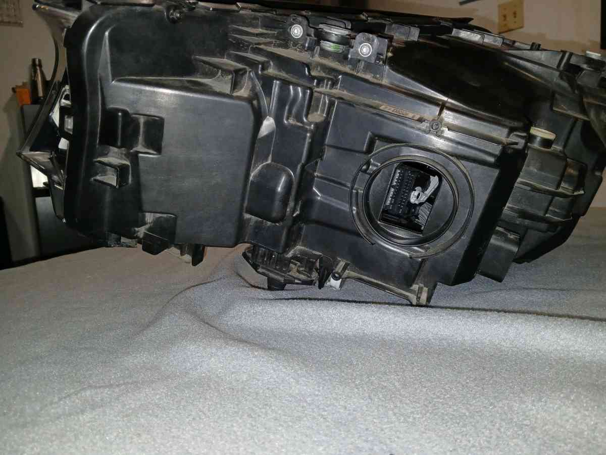 BMW headlight - Houston, Texas - FleaMarketBay