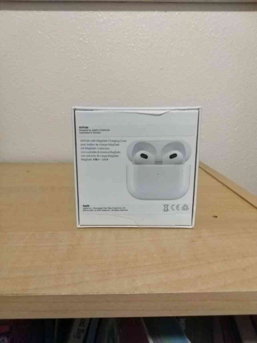 Earbuds 3 - Anchorage, Alaska - FleaMarketBay