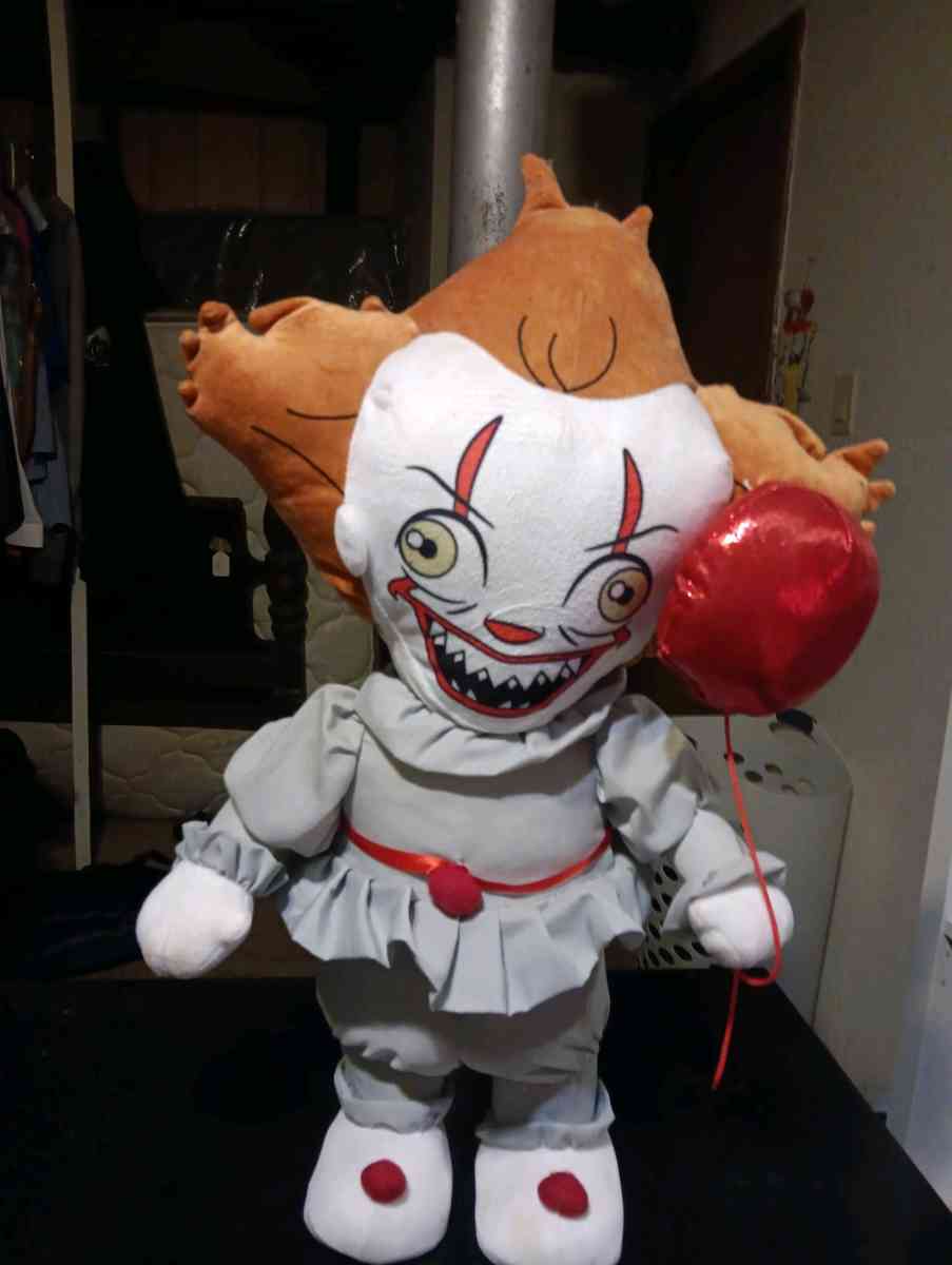 pennywise standing doll - Powder Springs, Georgia
