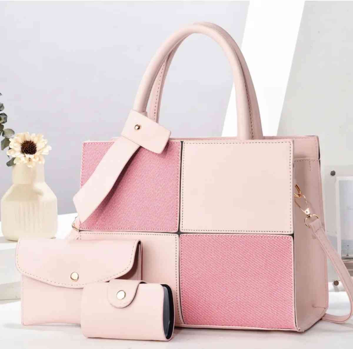 Womens Elegant Handbag Set  Tote Crossbody  Wallet 3Piece Se - Worcester, Massachusetts - FleaMarketBay