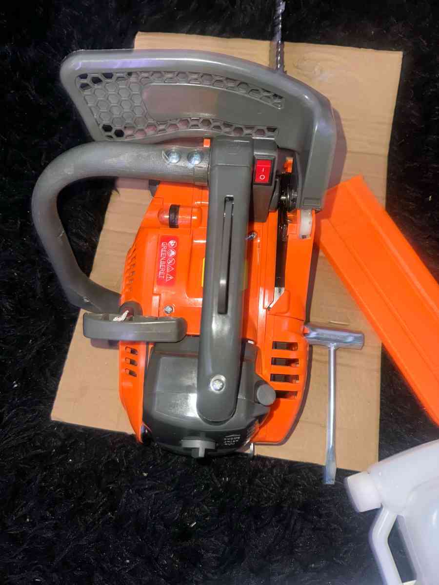 chainsaw - San Bernardino, California - FleaMarketBay