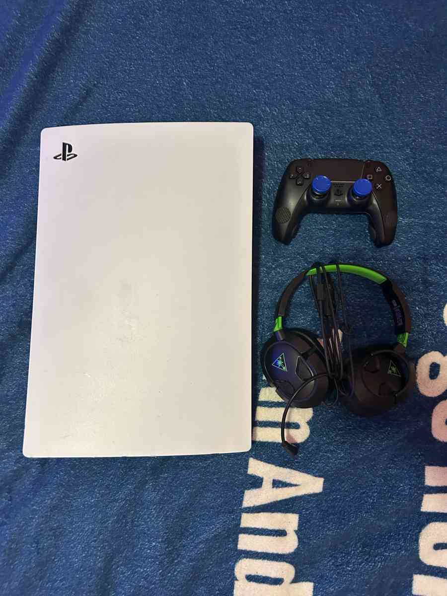 PS5 Gaming Bundle  Console Controller w Grips  Turtle Beach - Paterson, New Jersey