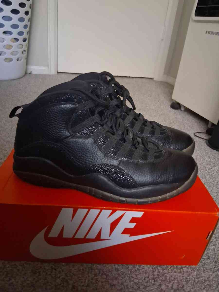 black ovo 10s - Aurora, Colorado - FleaMarketBay