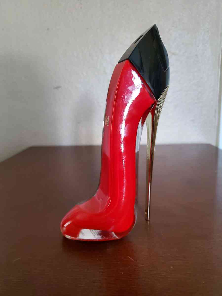 Carolina Herrera New - Fort Worth, Texas - FleaMarketBay