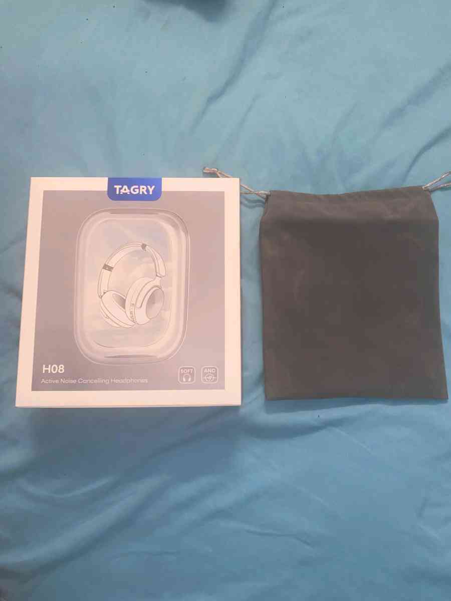 new Hybrid Wireless headphones - Flushing, New York - FleaMarketBay