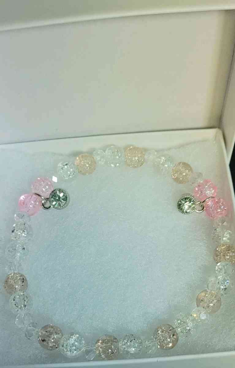 glass bead bracelets - Corning, California - FleaMarketBay