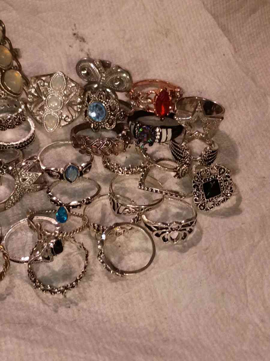 ring bundle - Clatskanie, Oregon - FleaMarketBay