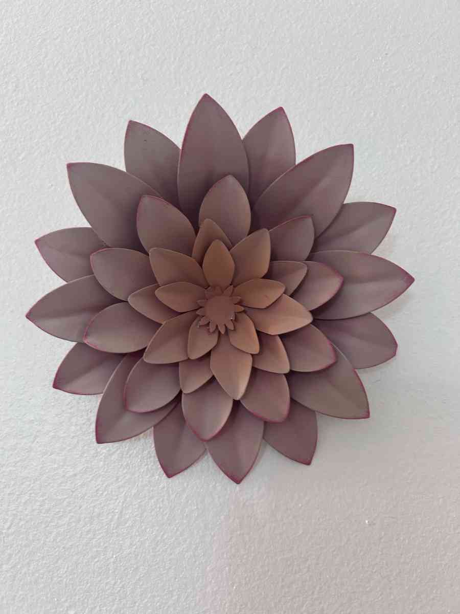 decor floral ceramic and glass materials - Temple, Texas - FleaMarketBay