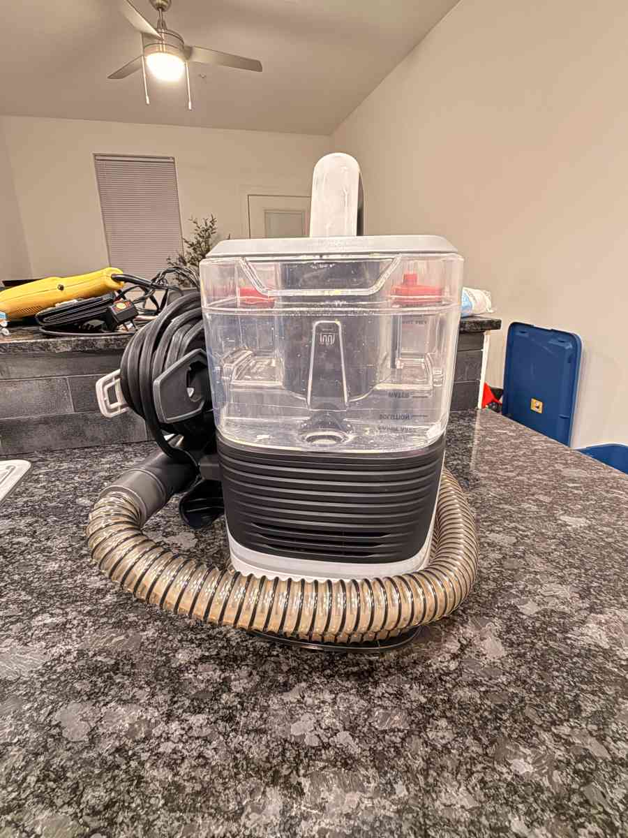 Hoover FH14050  Limpiador de manchas alfombras y tapicera - Abilene, Texas - FleaMarketBay