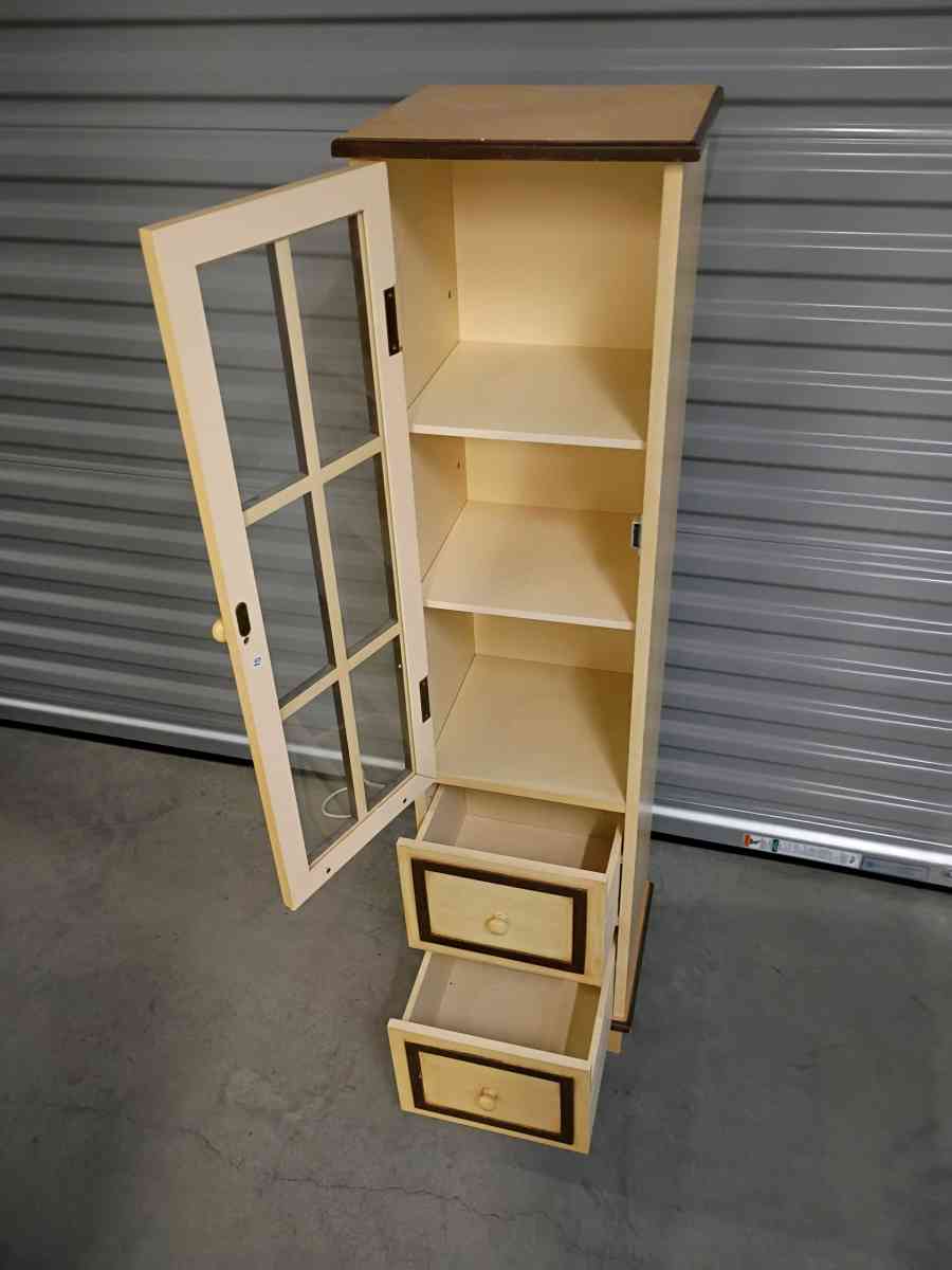 Storage Cabinet - Issaquah, Washington - FleaMarketBay