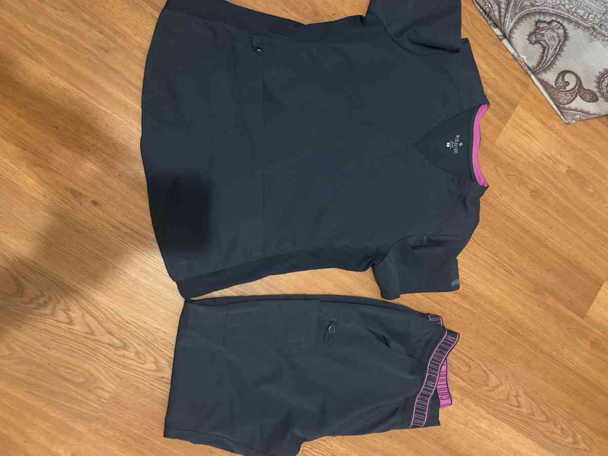 womens scrubs - Temple, Texas - FleaMarketBay